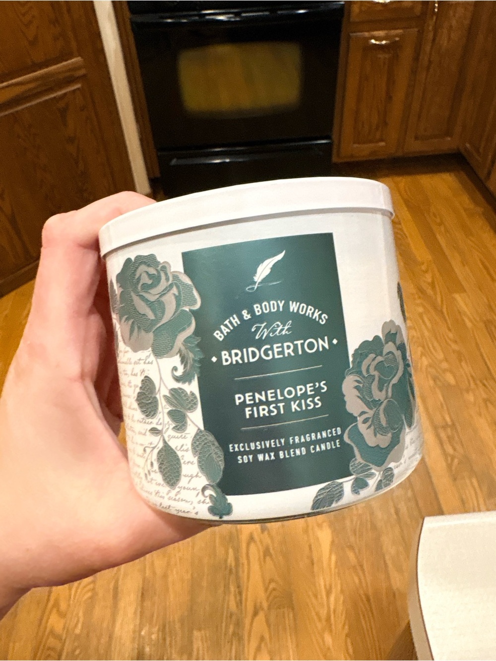 Bath & Body Works Bridgerton Penelope's First Kiss Candle - Teal Floral Tin